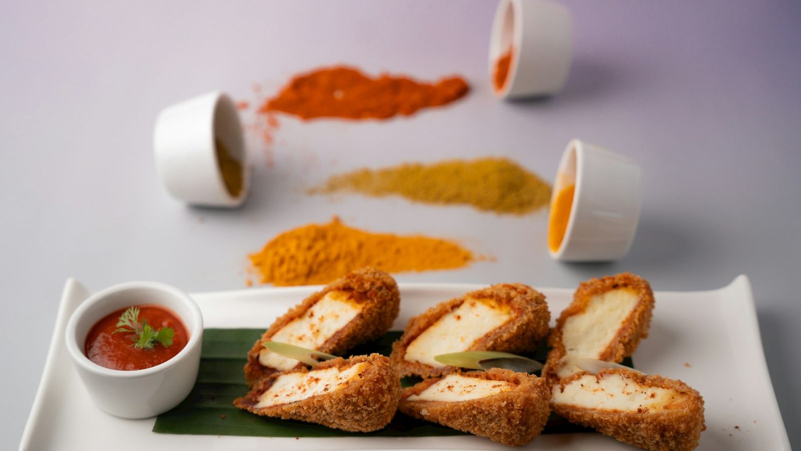 Fried tofu with spices and dipping sauce