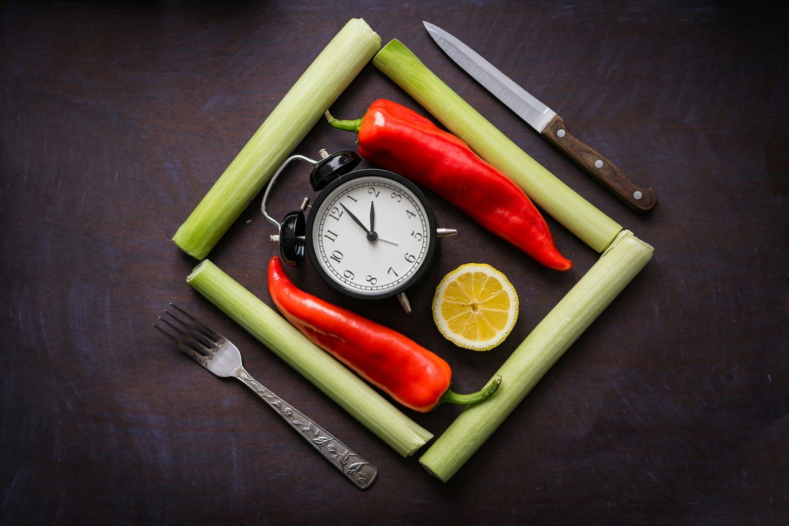 Intermittent Fasting vs Calorie Deficit: Which Works Better for Indians?