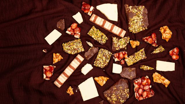 8 Superfoods to Boost Sexual Drive and Improve Your Love Life