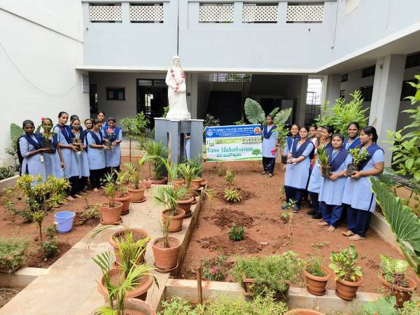Eco Club & Environment - Photo 22fc22c0-9360-4ddc-93fd-c1b0a724f746
