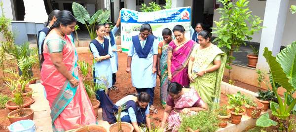 Eco Club & Environment - Photo 03cd4b8e-9791-4c29-a96f-66e11ea25271