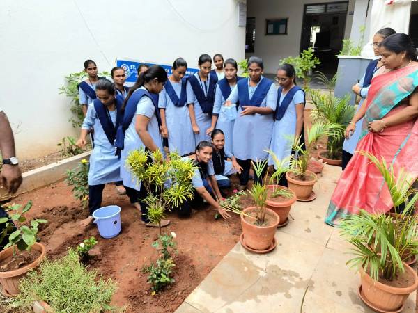 Eco Club & Environment - Photo 07c1848d-8b08-42ee-b5d1-8bab15c581c9