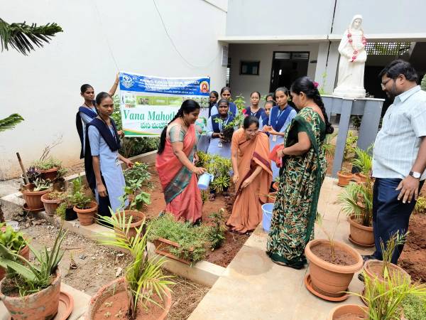 Eco Club & Environment - Photo 139550a5-03b6-4de0-932b-14b07602c3a1