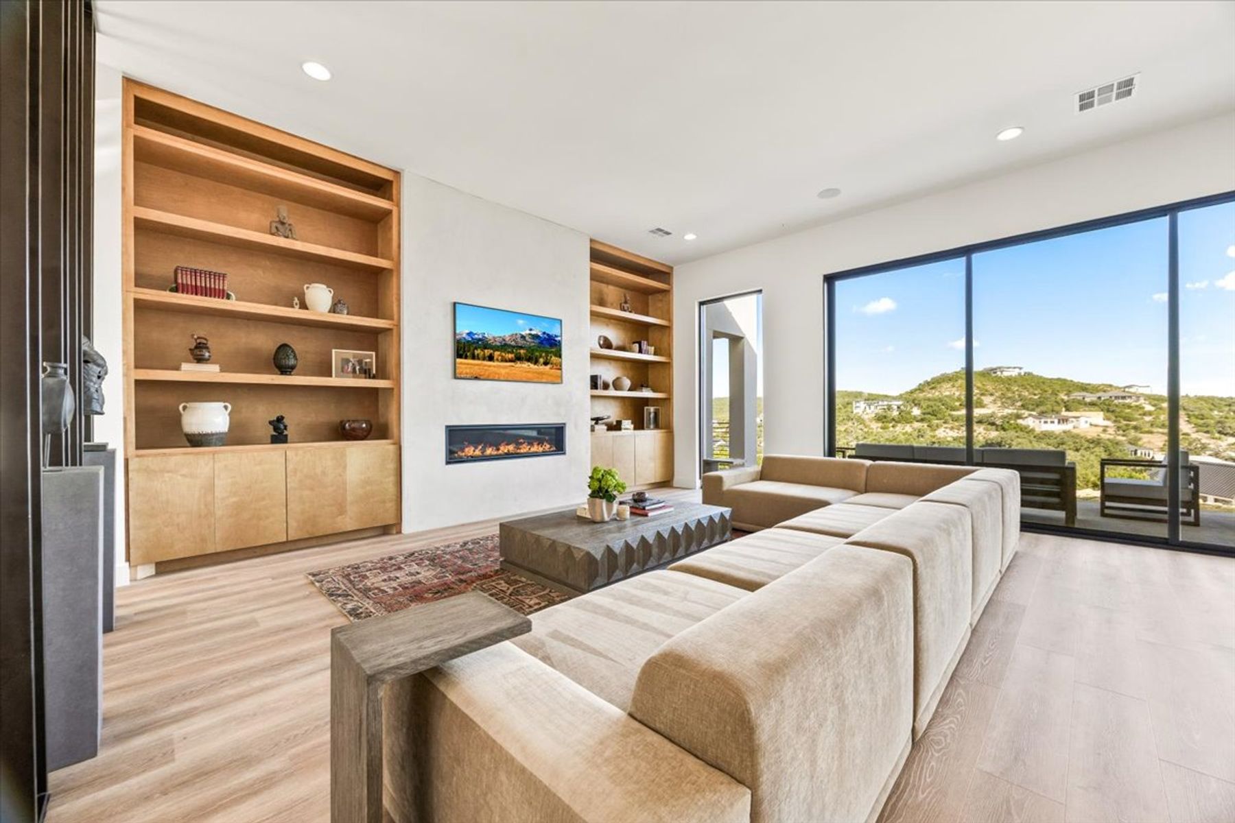 Ashby Canyon Residence, image 1