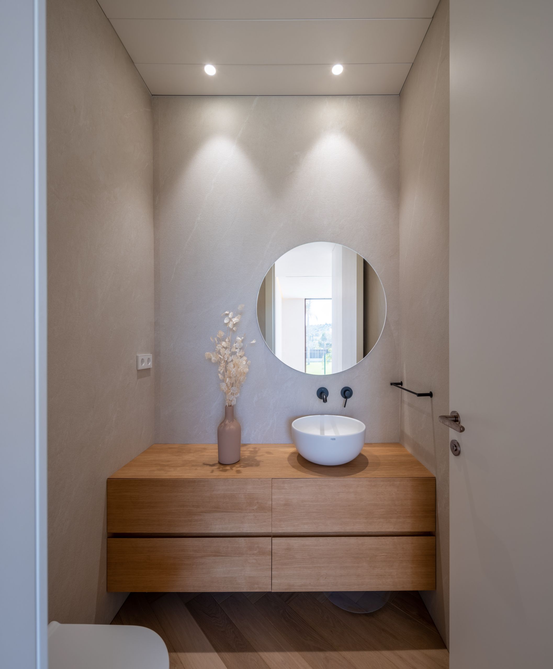 STONE HOUSE - Imagen 30