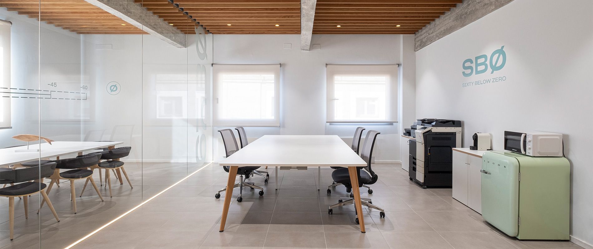 Office by the Sea - Imagen 3