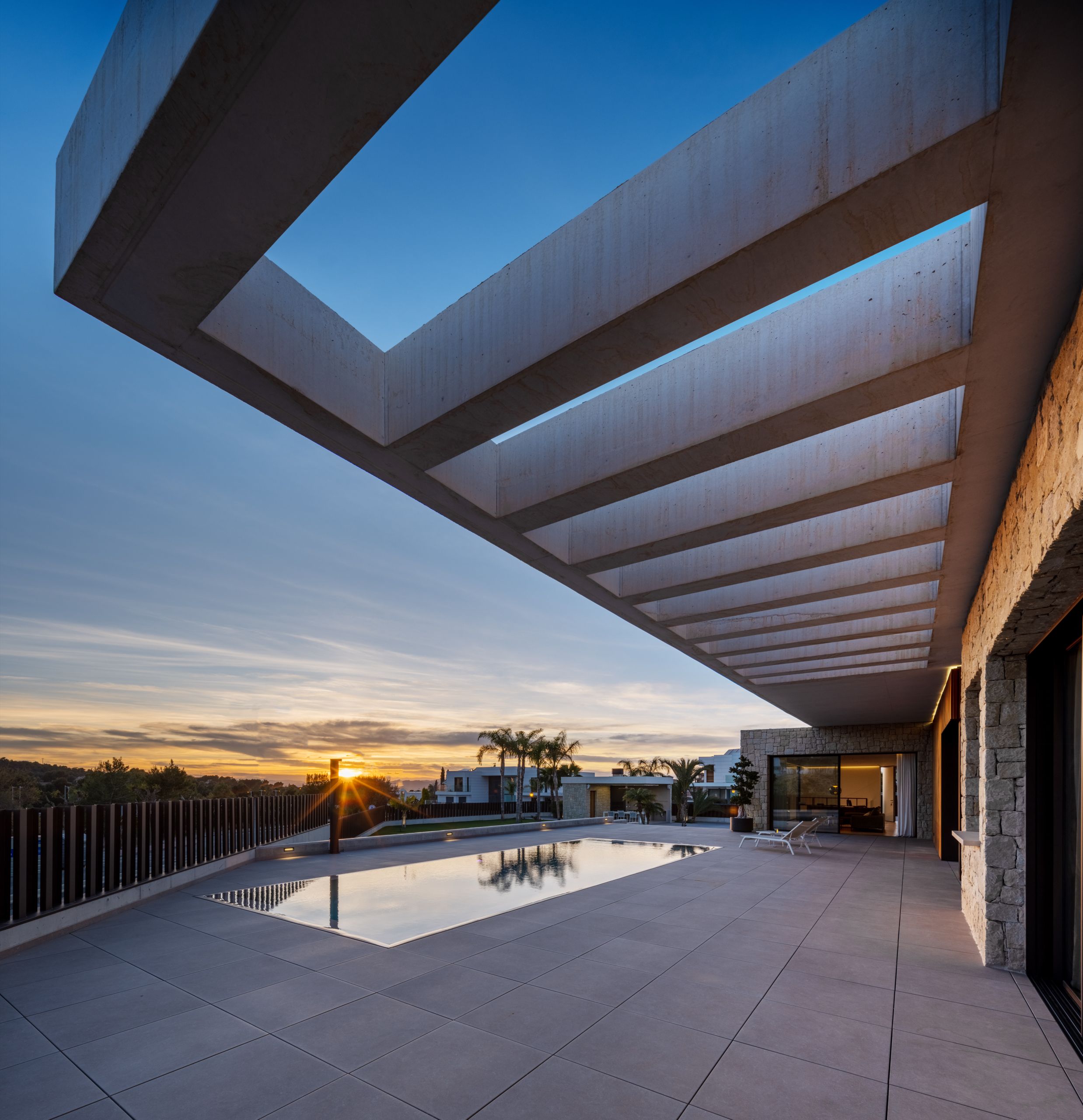 STONE HOUSE - Imagen 21