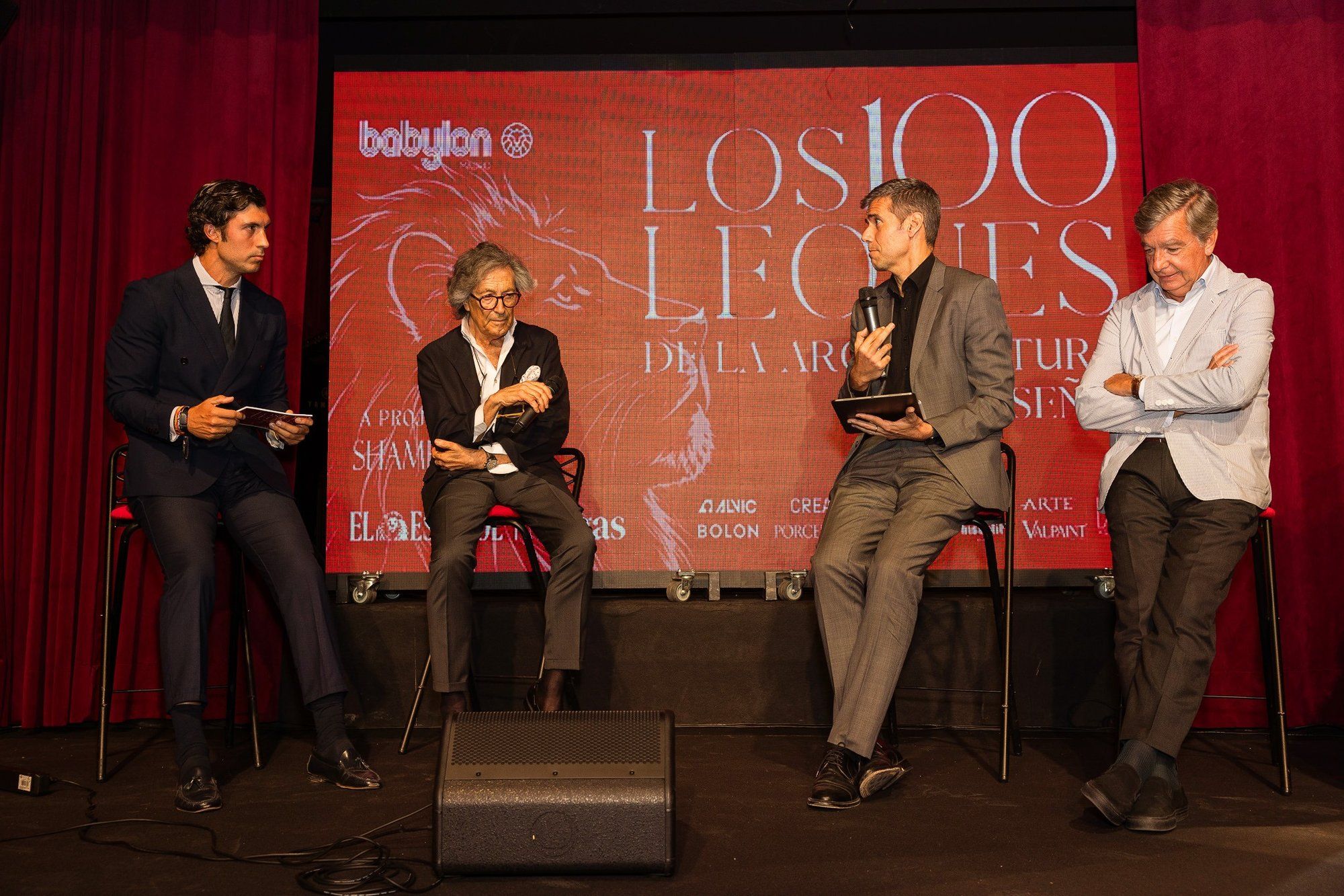 A NIGHT OF LIONS - Imagen 1