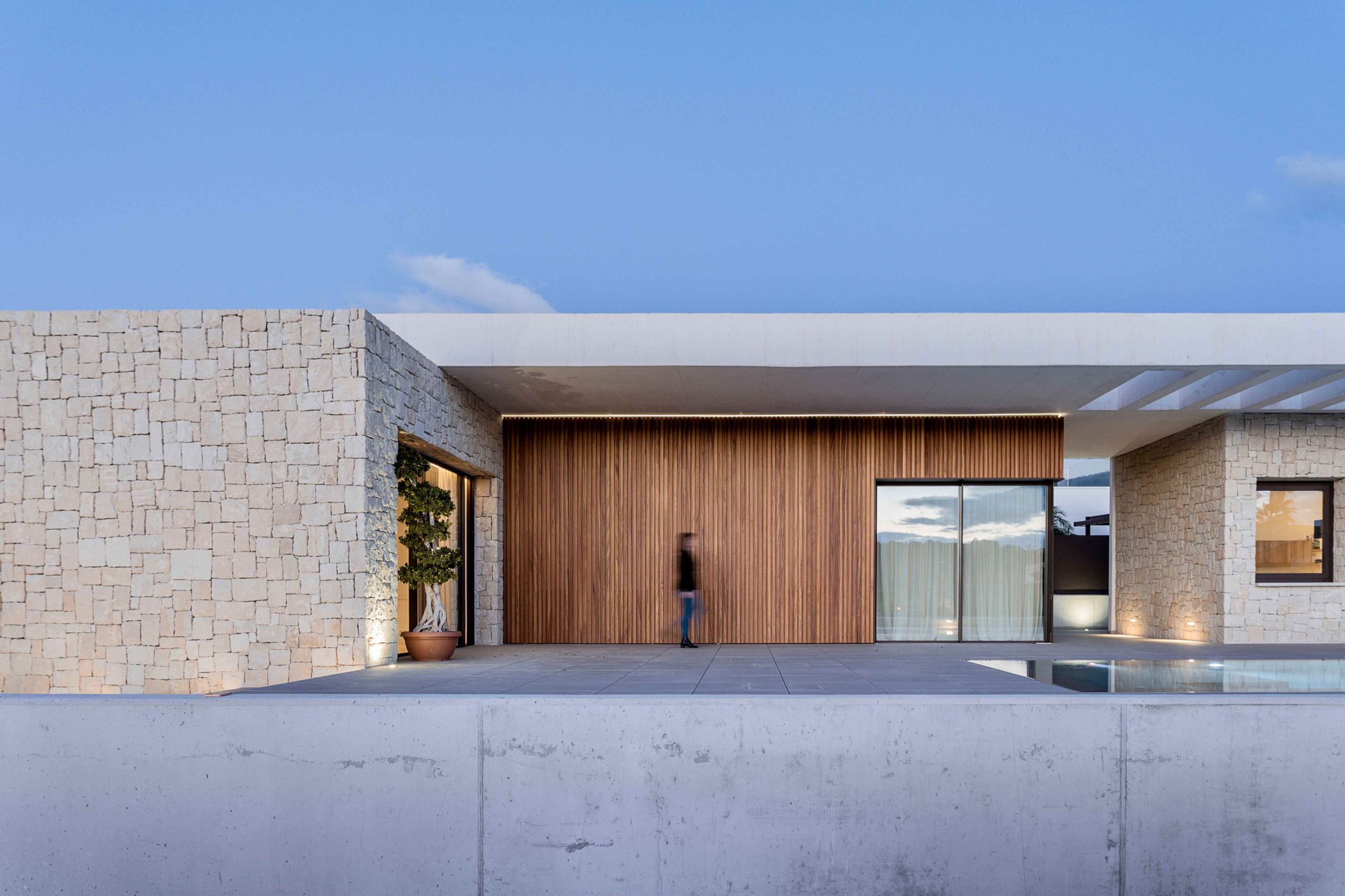 STONE HOUSE - Imagen 33