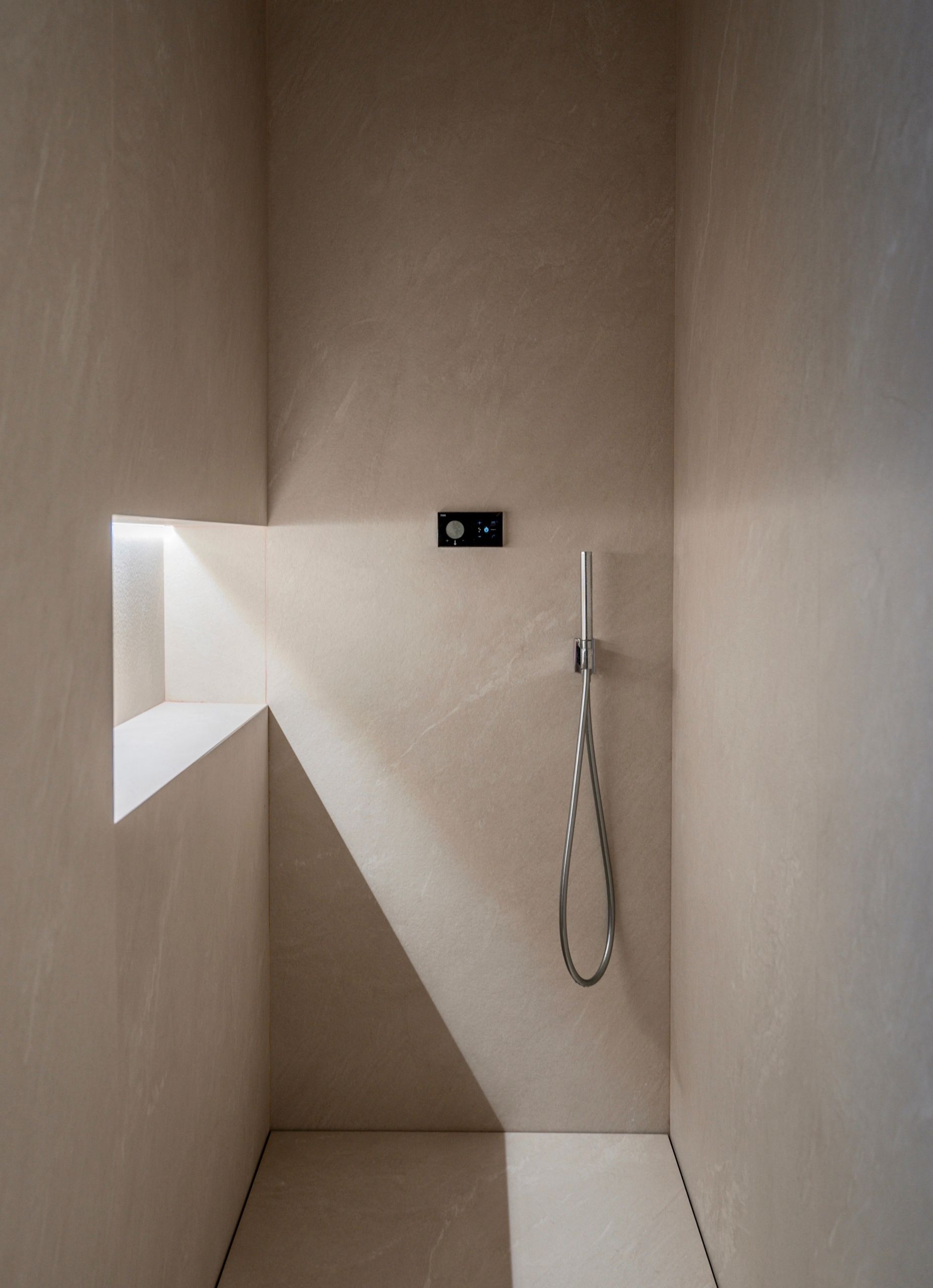 STONE HOUSE - Imagen 4