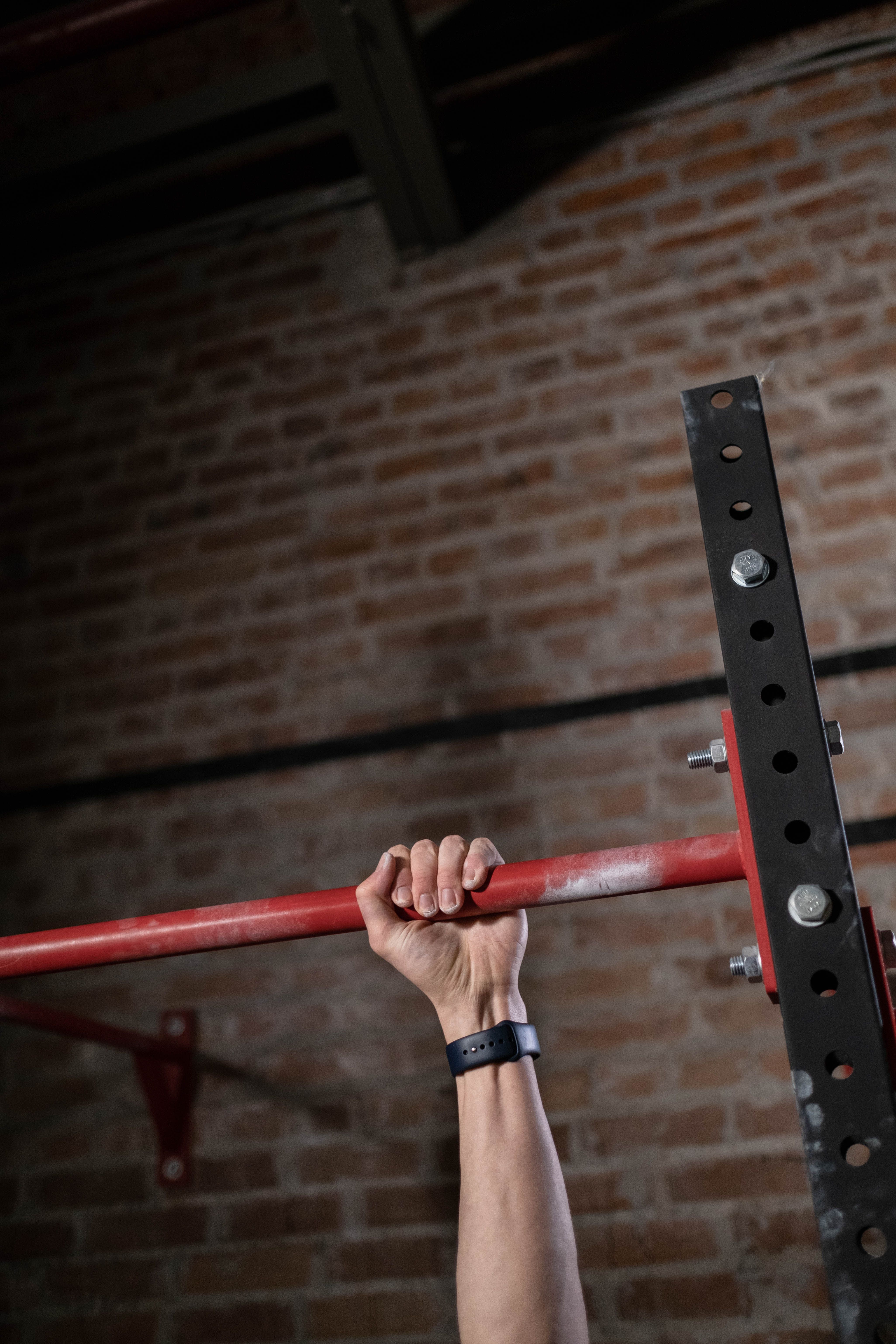 Hand position for pull-up