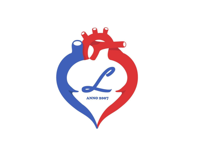 Logo som viser et stilisert hjerte formet som et anatomisk hjerte i blått og rødt, med en blå L i midten og teksten «ANNO 2007» under.