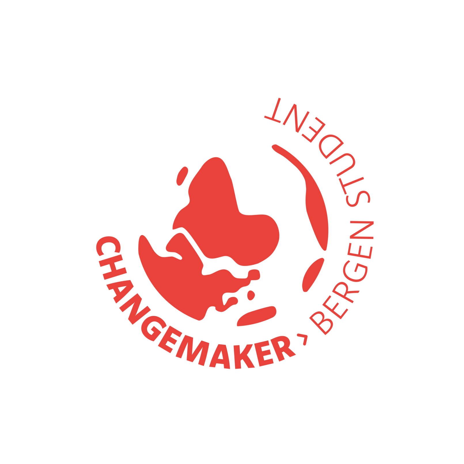 Rødt Changemaker-logo med stilisert verdenskart og teksten «Changemaker Bergen Student» i en sirkel rundt.