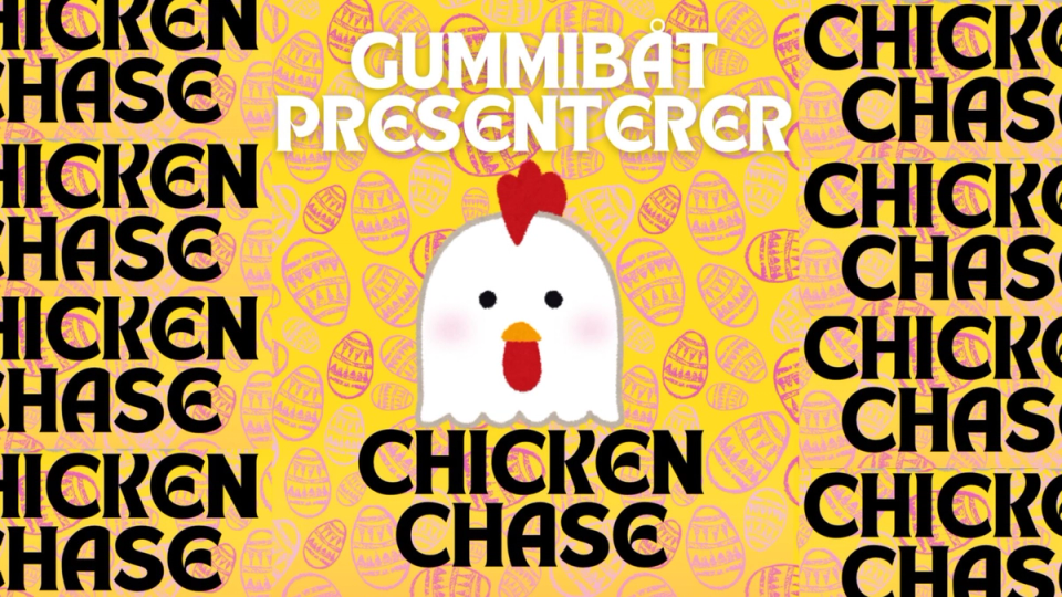 Fargerik plakat med tegnet kylling i midten, på gul bakgrunn med påskeegg-mønster og teksten «Gummibåt presenterer Chicken Chase» i store bokstaver.