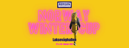 Gul plakat for Bergen Landhockeyklubbs Norway Winter Cup i Laksevåghallen 27. og 28. februar 2027, med rosa neontekst og en landhockeyspiller i midten.