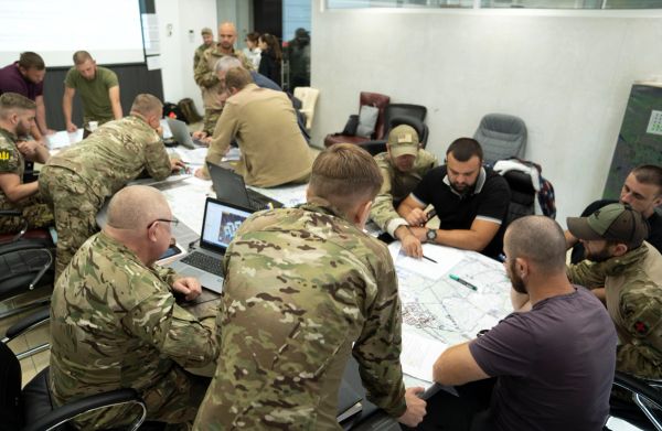 Військове управління, планування і лідерство