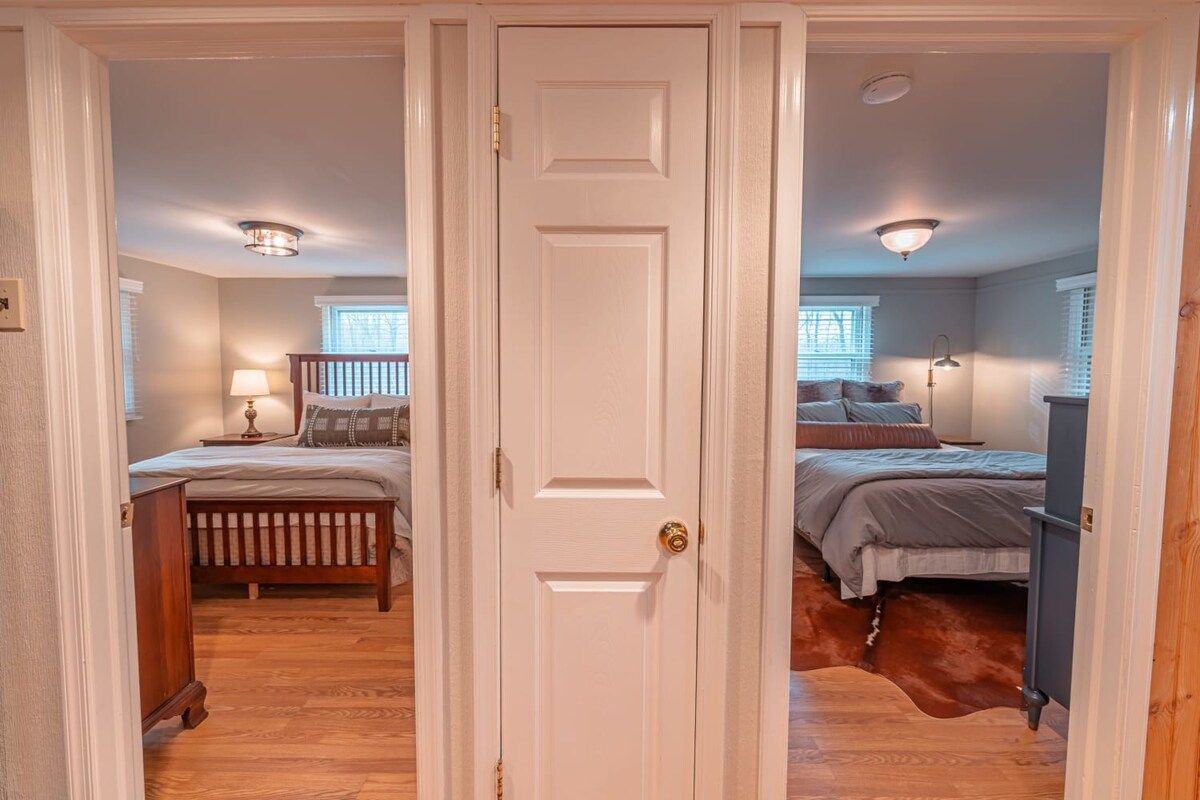 Twin attic bedroom