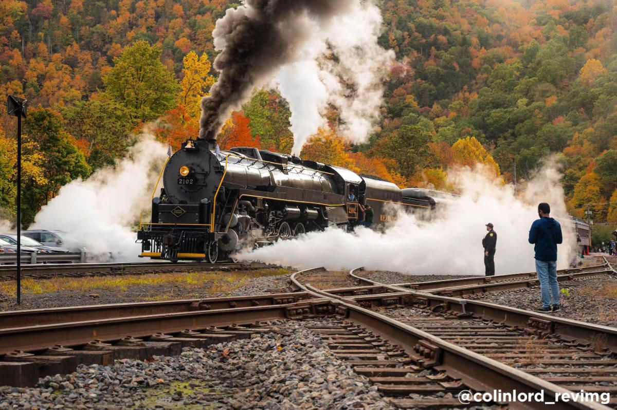 Scenic autumn train ride through the Pocono Mountains