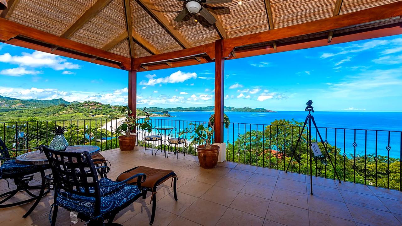 Casa Las Brisas covered terrace with ocean view
