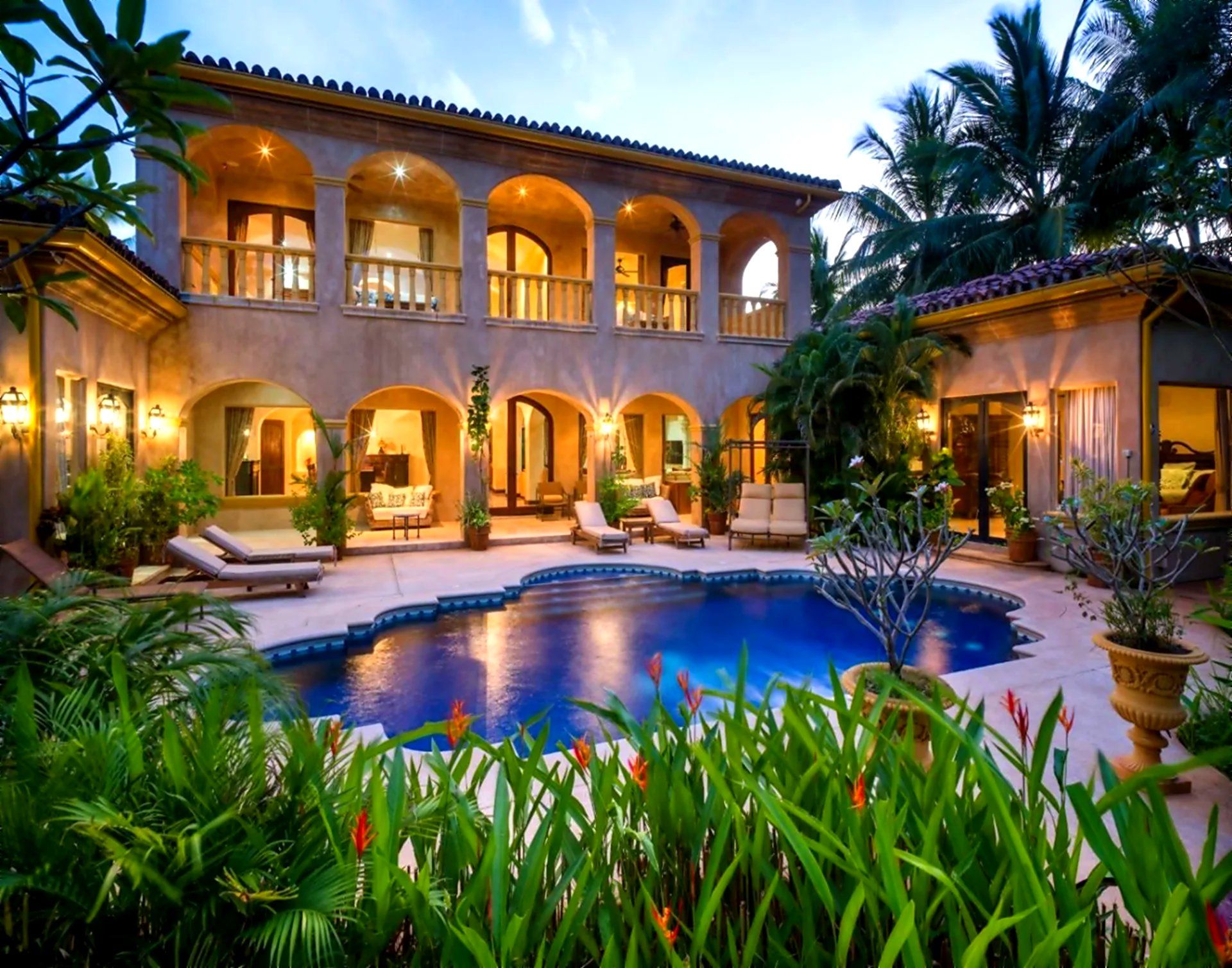 Villa Tuscana dusk pool exterior