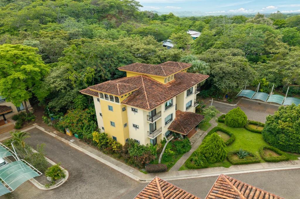 Aerial view of the building – The Oaks 36, Tamarindo, Guanacaste, Costa Rica