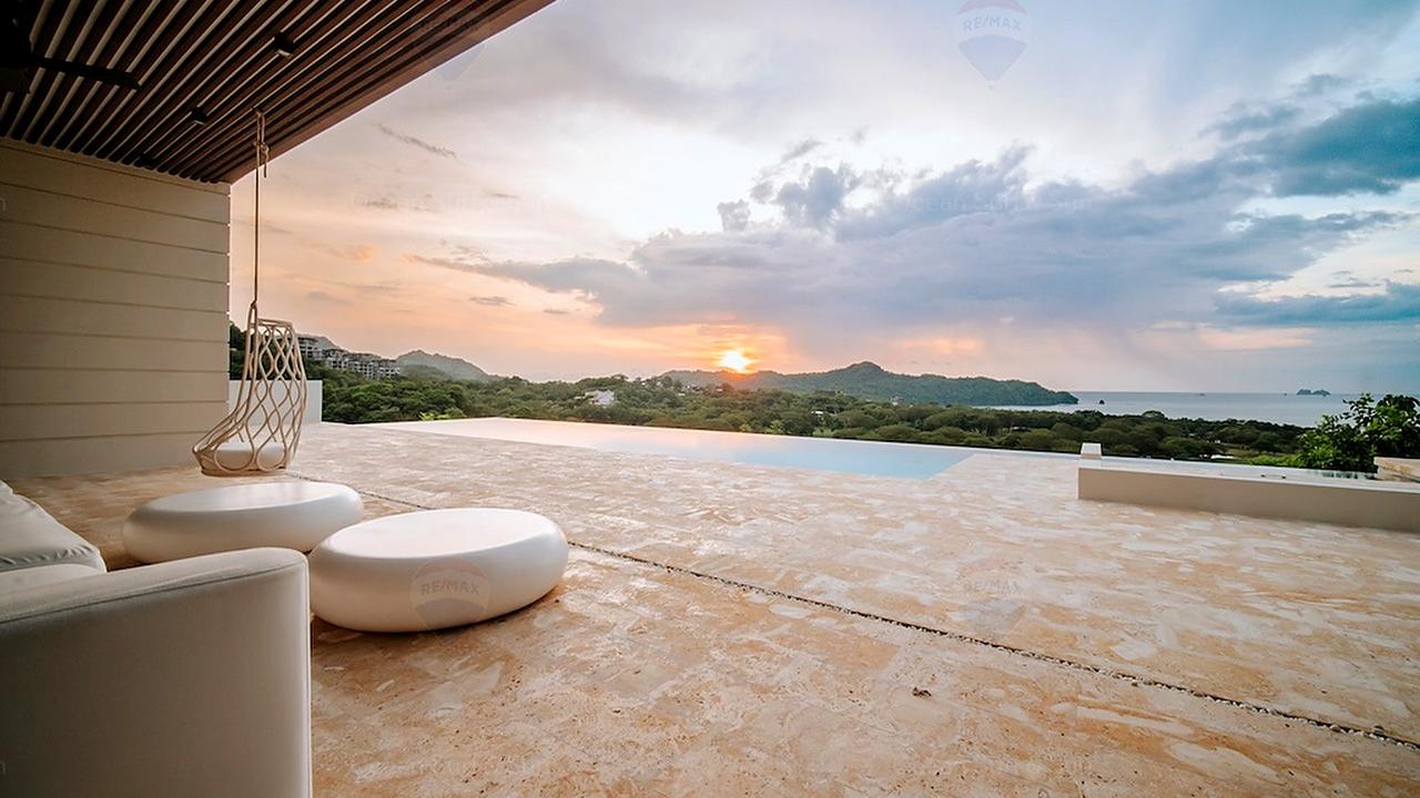 Cortez Amarillo 4 sunset infinity pool terrace