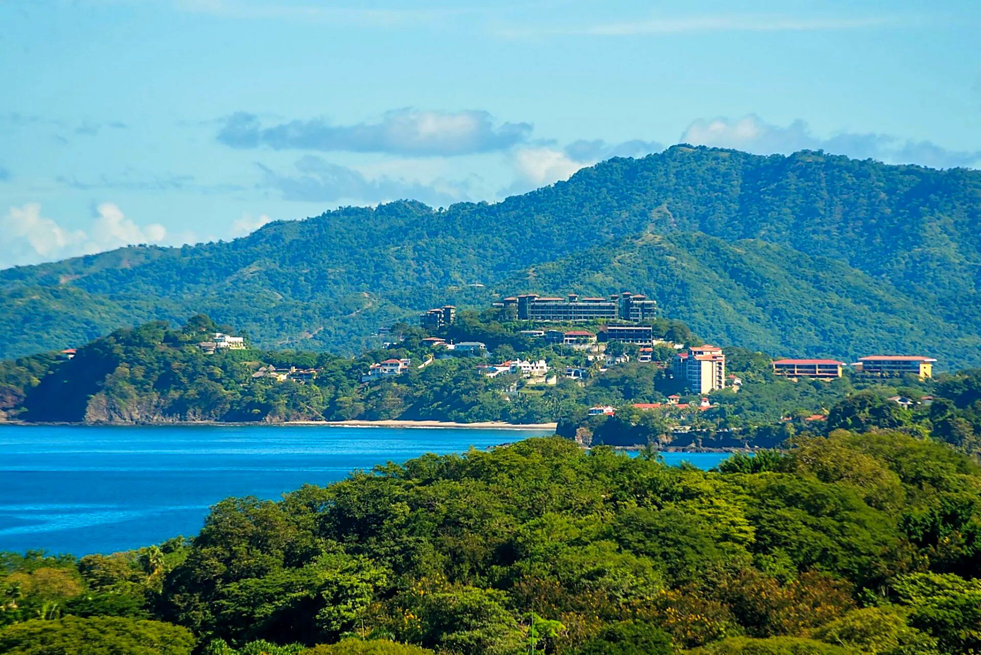 Casa Aura, Sauco 3 mountain and bay landscape