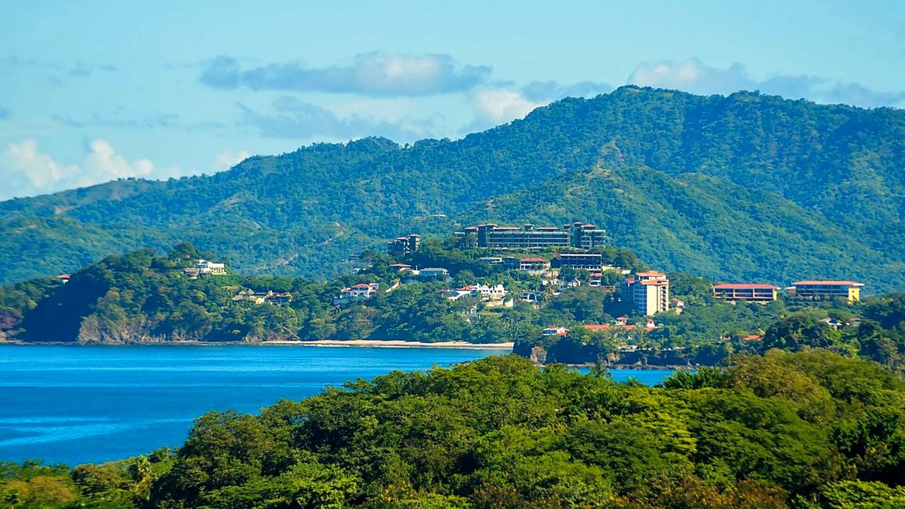 Casa Aura, Sauco 3 mountain and bay landscape