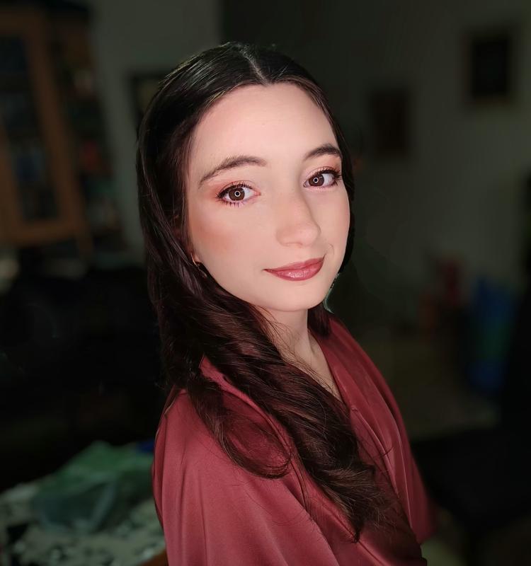 איפור עדין לאירוע