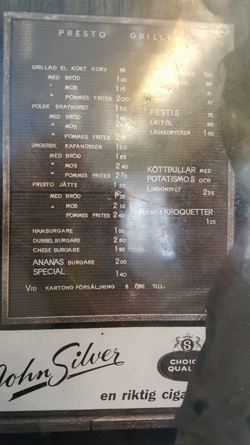 Presto grillens meny 1962 alt 1963. Som synes ingår ingen Tunnbrödsrulle. Presto grillens meny 1962 alt 1963