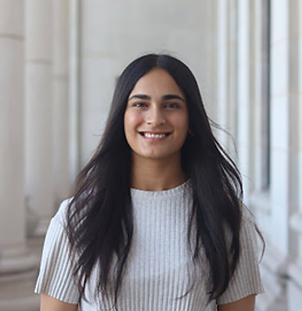 Reva Joshi headshot