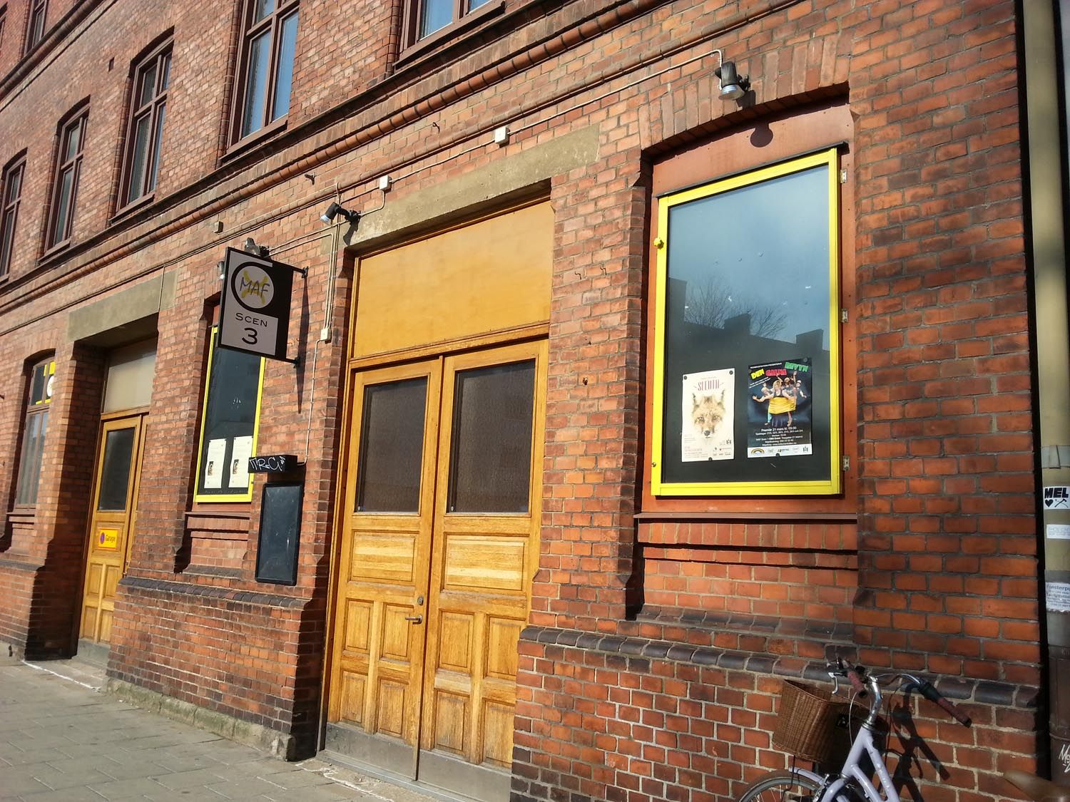 Teatermiljö som speglar MAF:s verksamhet