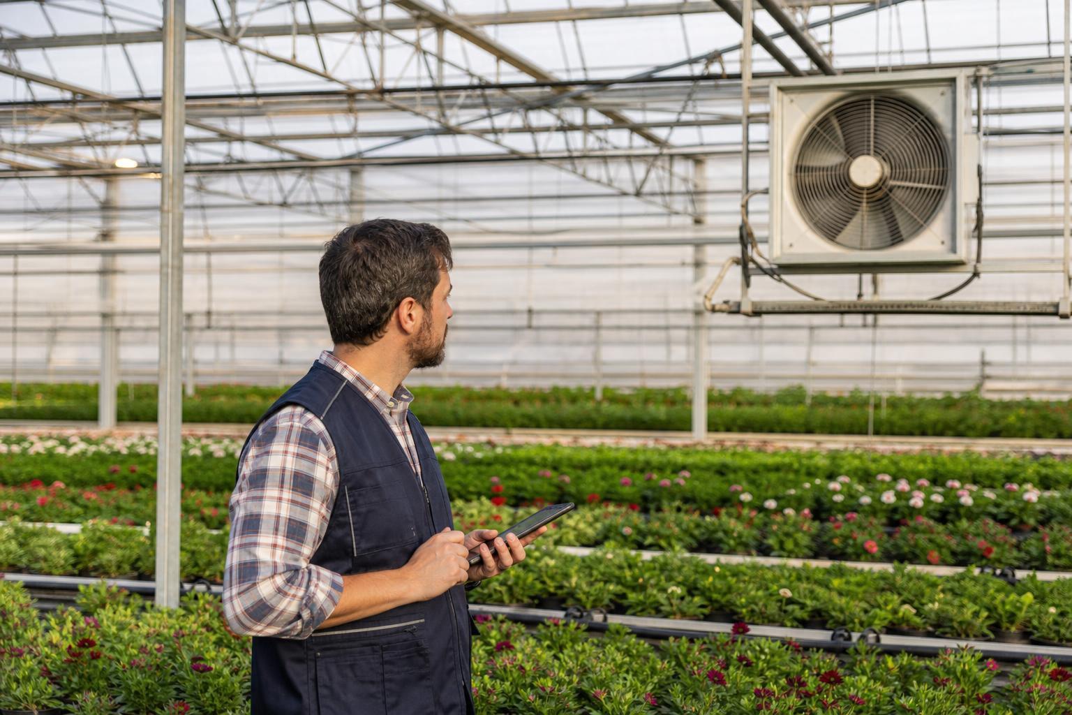 greenhouse energy savings