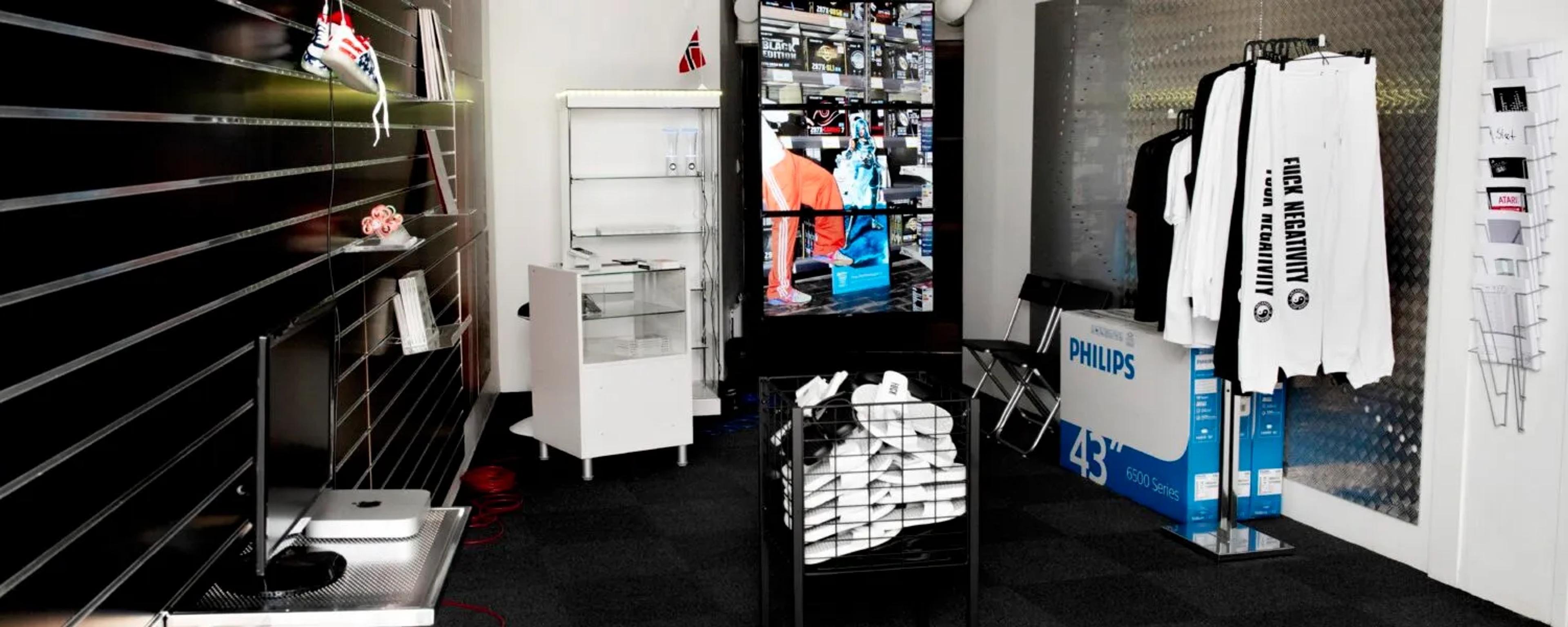 Cory Arcangel: Family Office