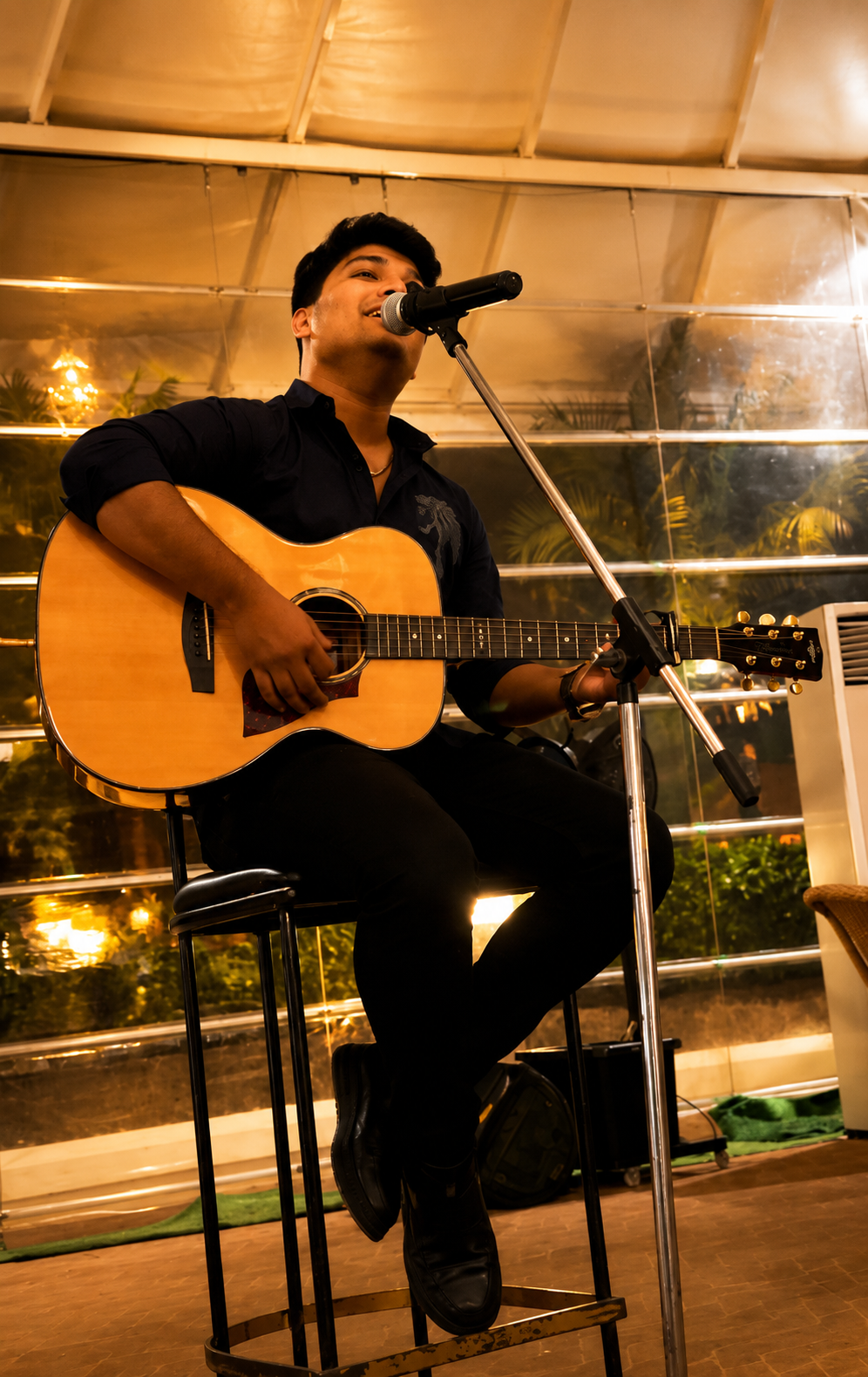 LIve at Taj Lands End
