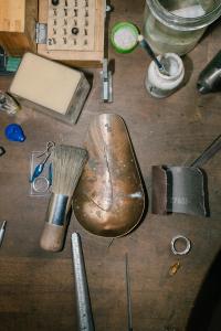 Werkzeug einer Goldschmiedin