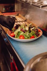 Salat bei Rigatoni & Riesling