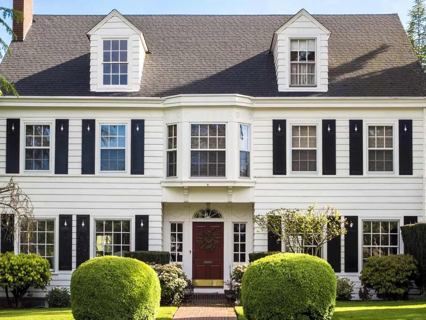 Finished exterior painting project on a Fairfield home.