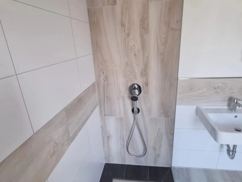 Tuš zona s keramičkom oblogom na Žnjanu