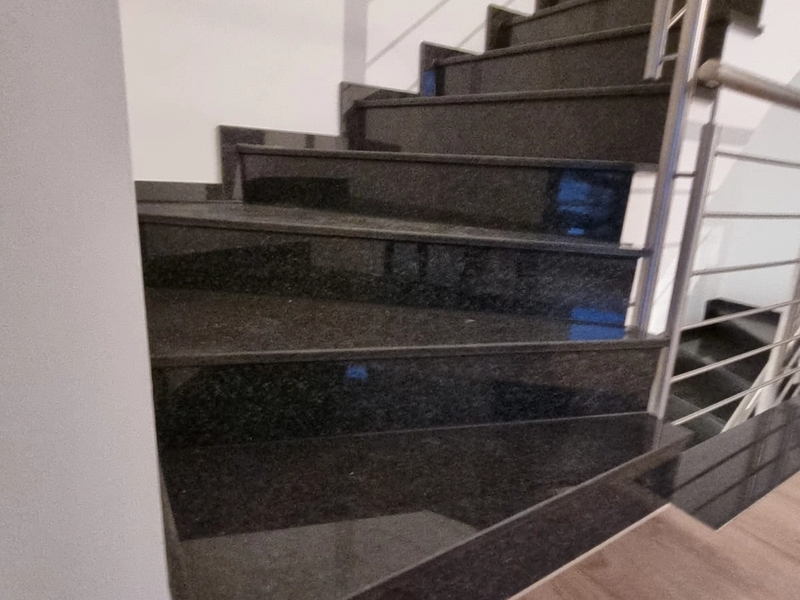 Granitno stubište na Žnjanu