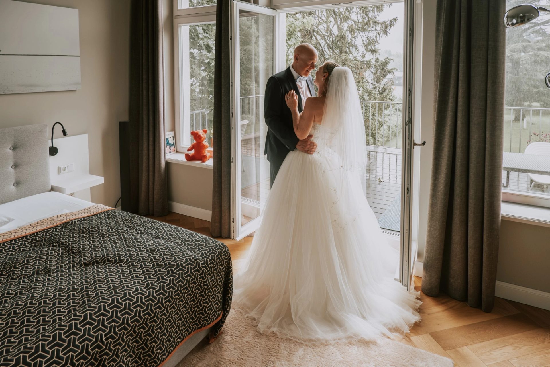 Hochzeitsfoto von Nicole und Axel in Villa Glanzstoff Oberbruch 2025