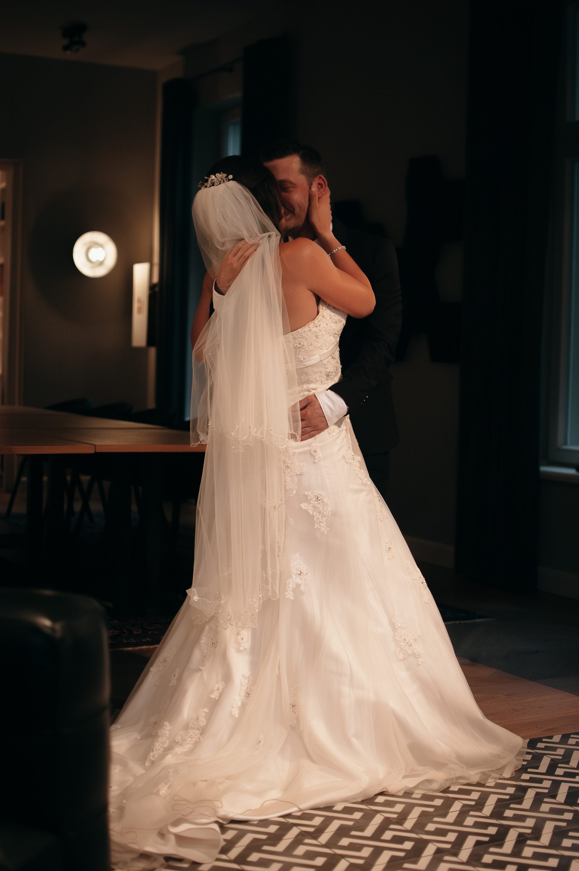 Hochzeitsfoto von Alex und Nathalie in Villa Glanzstoff Oberbruch 2025