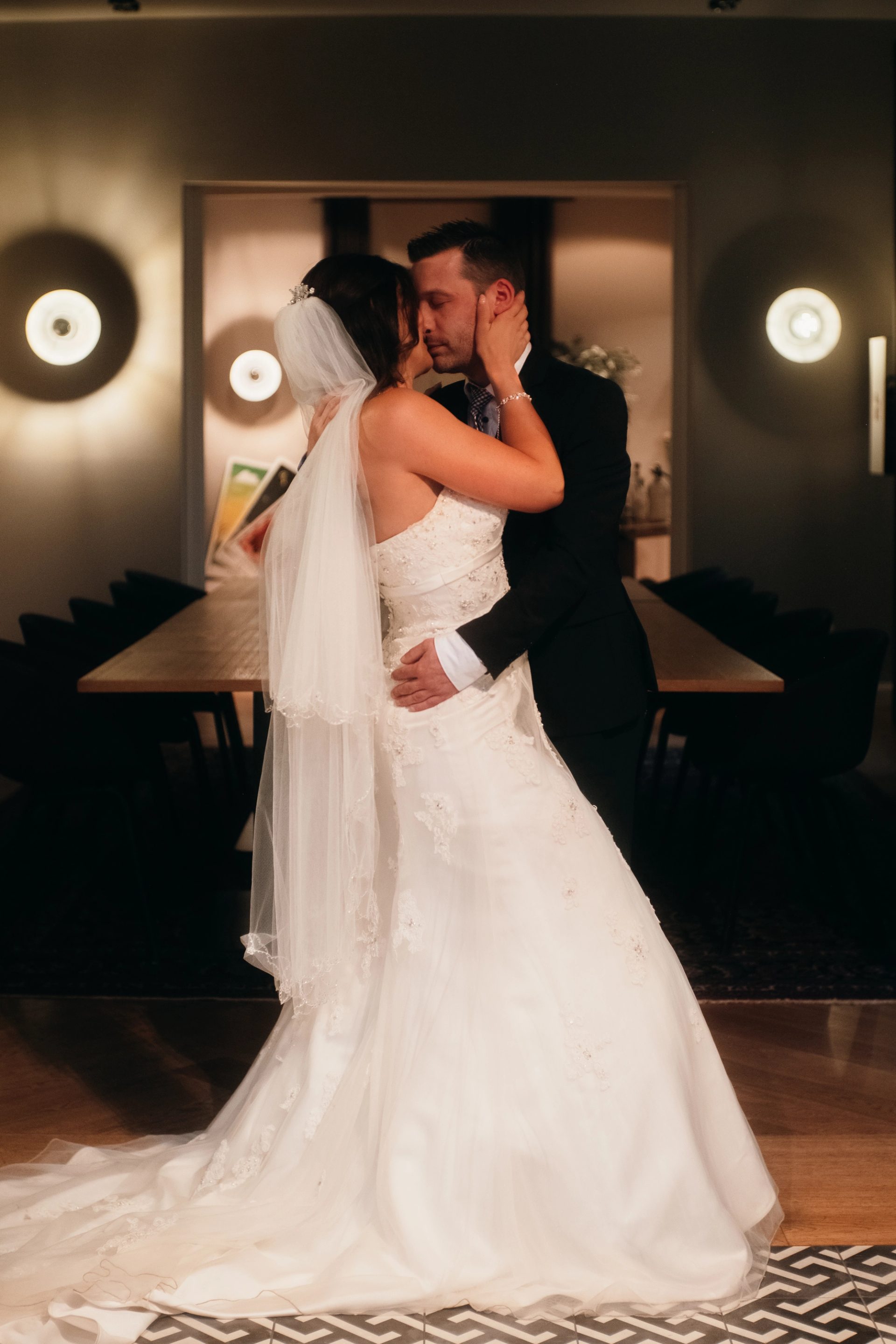 Hochzeitsfoto von Alex und Nathalie in Villa Glanzstoff Oberbruch 2025