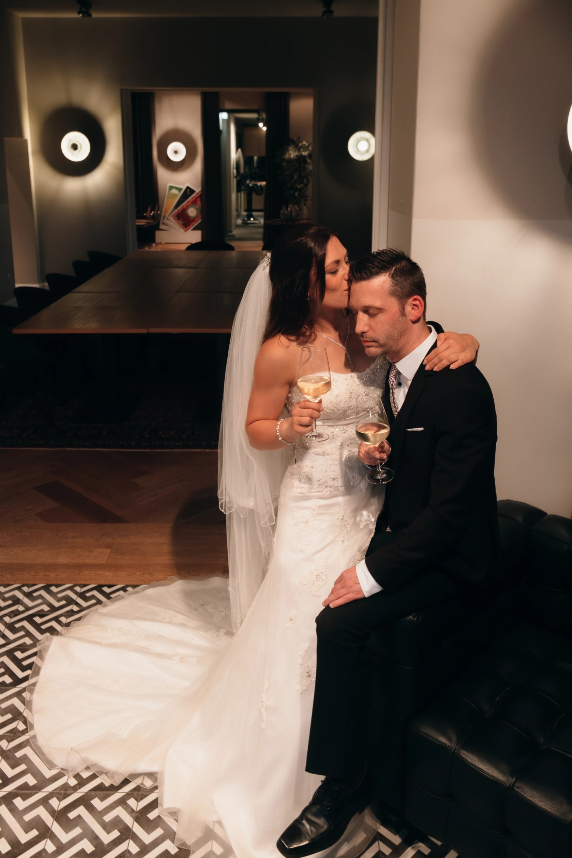 Hochzeitsfoto von Alex und Nathalie in Villa Glanzstoff Oberbruch 2025