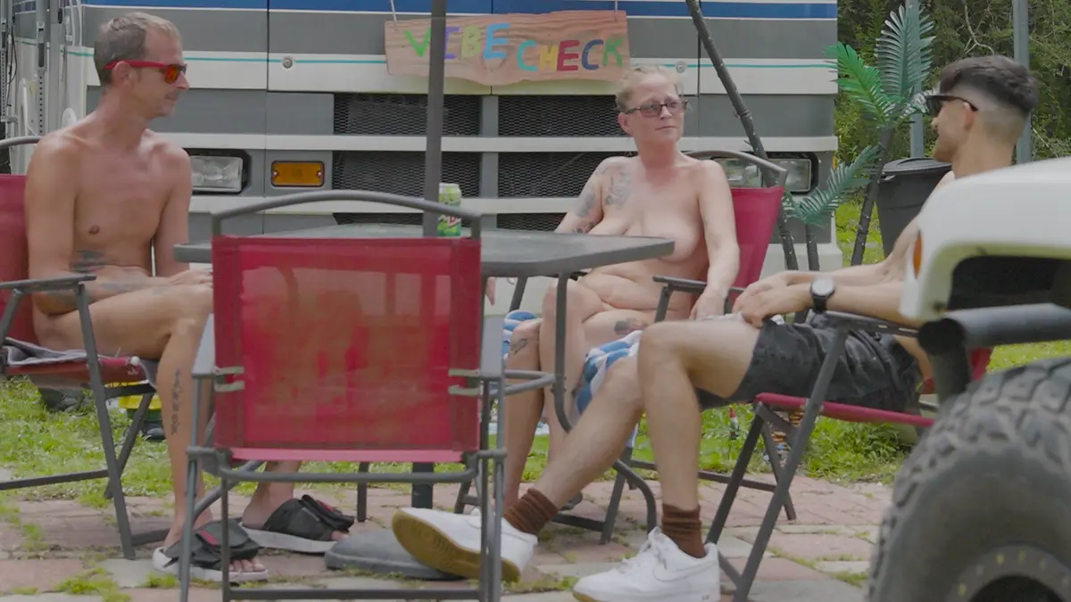 THE TOWN WHERE EVERYONE IS NAKED
