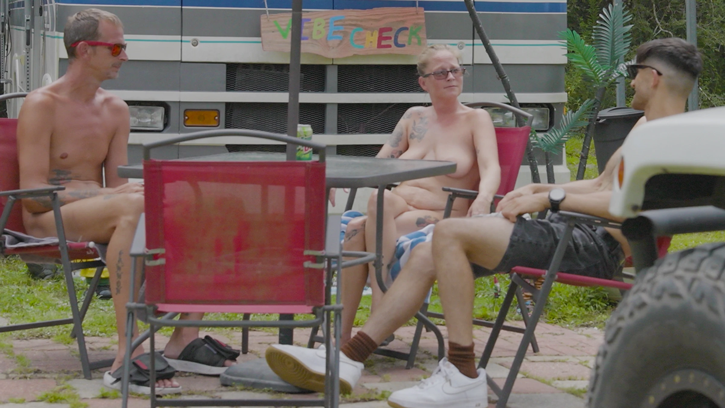 THE TOWN WHERE EVERYONE IS NAKED