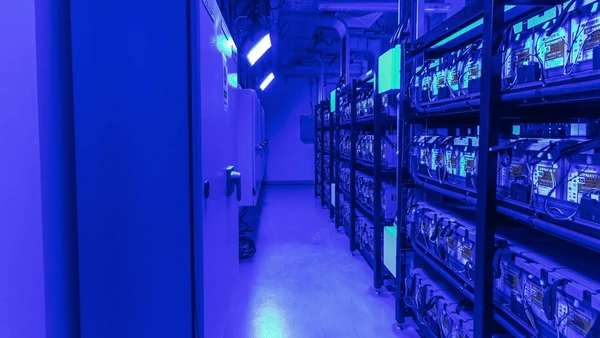 Failover Architectures: Maintaining Monitoring Continuity During Grid-Level Outages