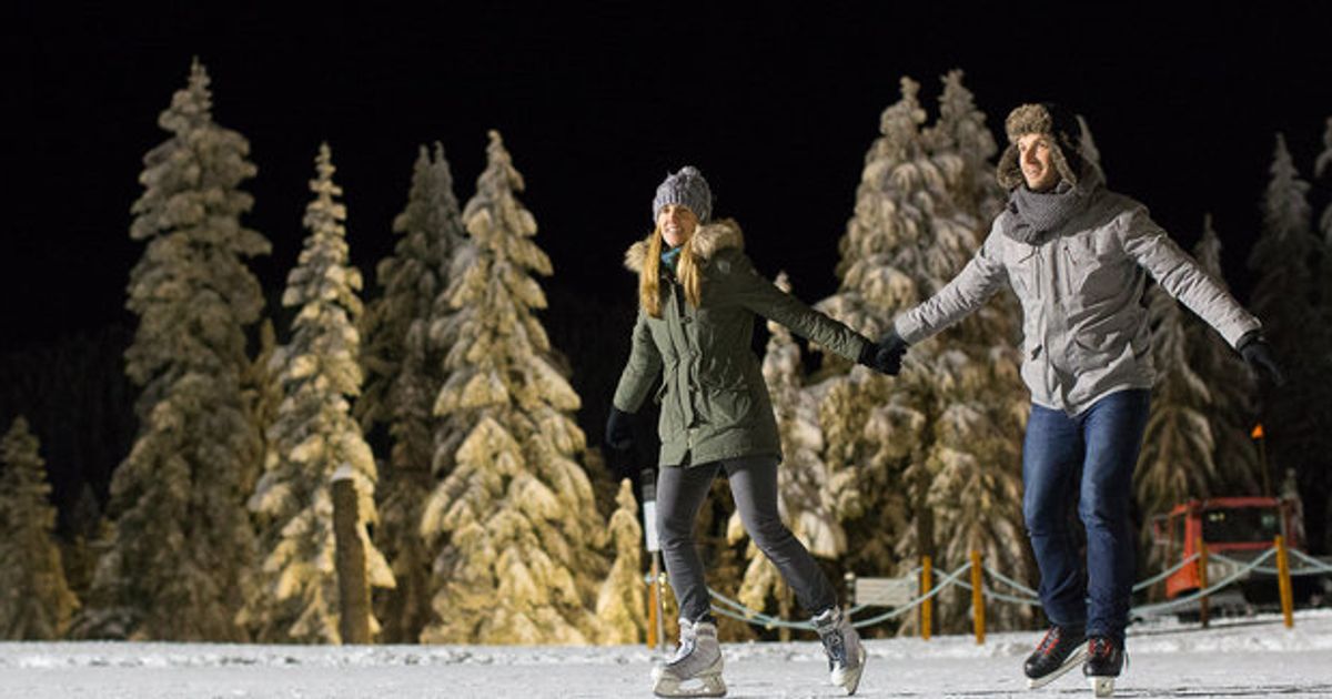4 Places to Ice Skate Outdoors Around Vancouver in Winter 2023/24