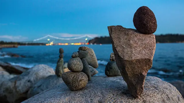 Rock On – Vancouver’s Rock Balancing Artists