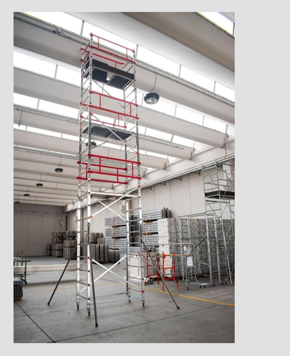 פיגום אלומיניום סטנדרטי גובה דריכה 6.3 מ